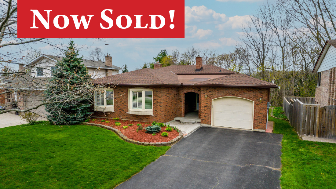 now sold banner on exterior of 18 vinemount dr fonthill sold by ruzycki real estate