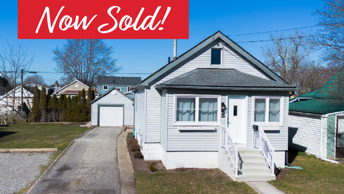 now sold banner on 574 steele st port colborne sold by frank ruzycki real estate