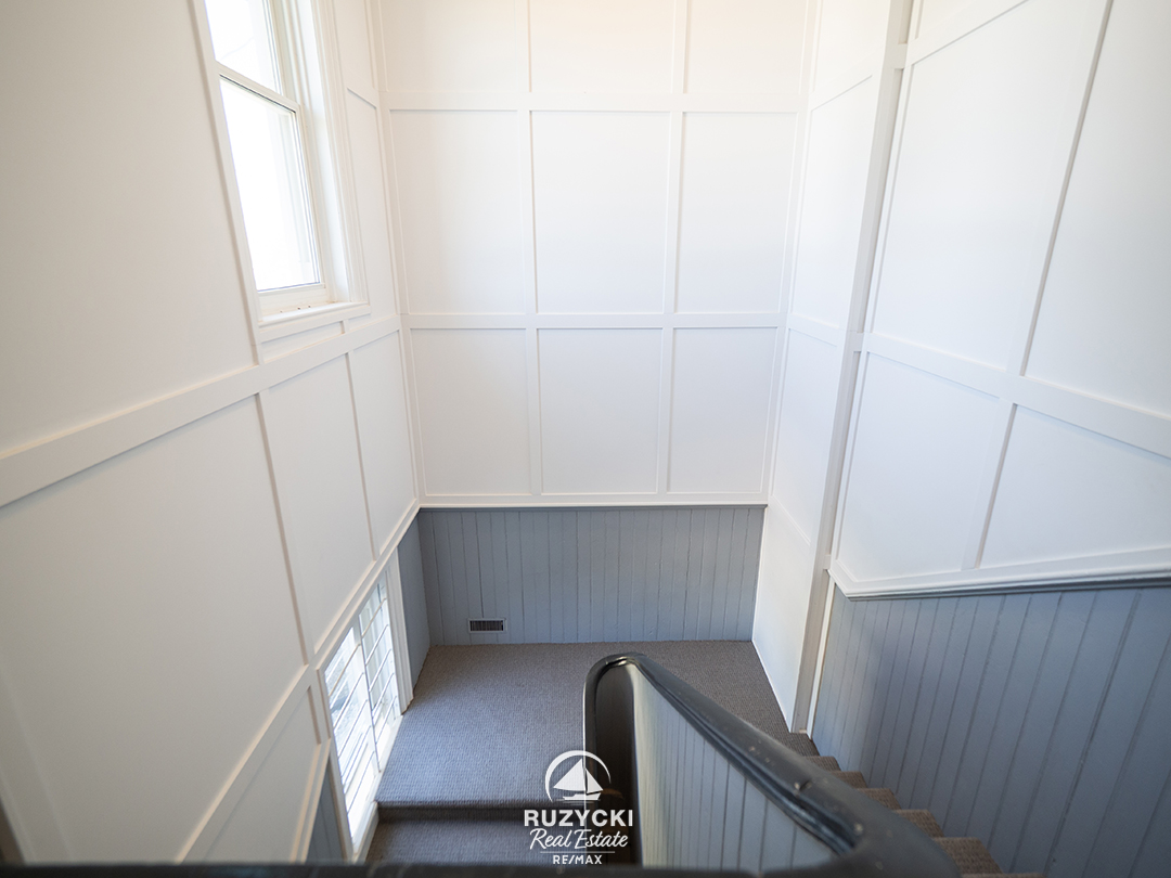 1561-north-shore-dr-lowbanks_16 stairwell of 1561 north shore dr lowbanks