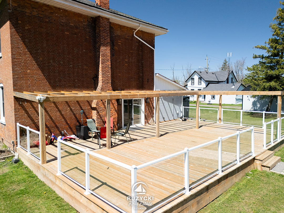 1561-north-shore-dr-lowbanks_64 rear exterior and deck of 1561 north shore dr lowbanks