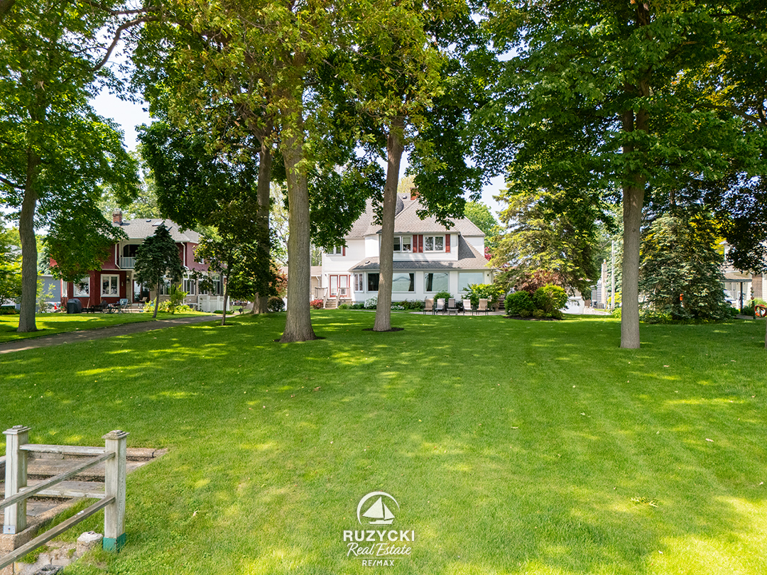 backyard of 101 tennessee ave port colborne