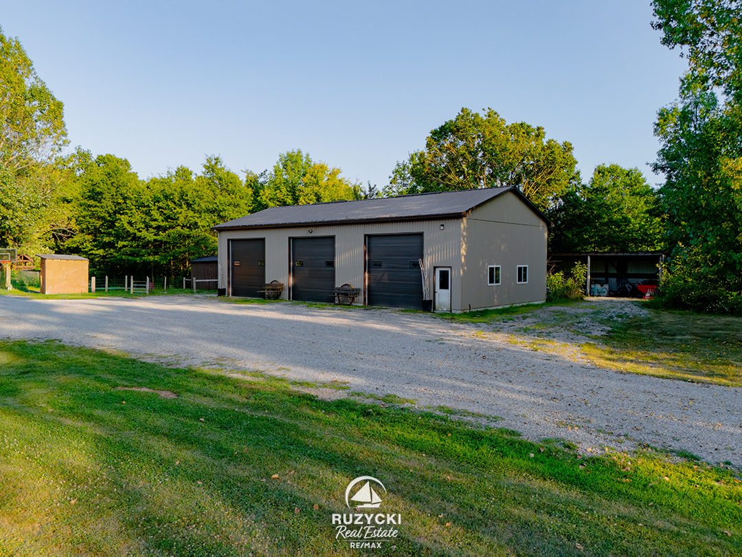 default workshop garage of 3481 troup rd port colborne