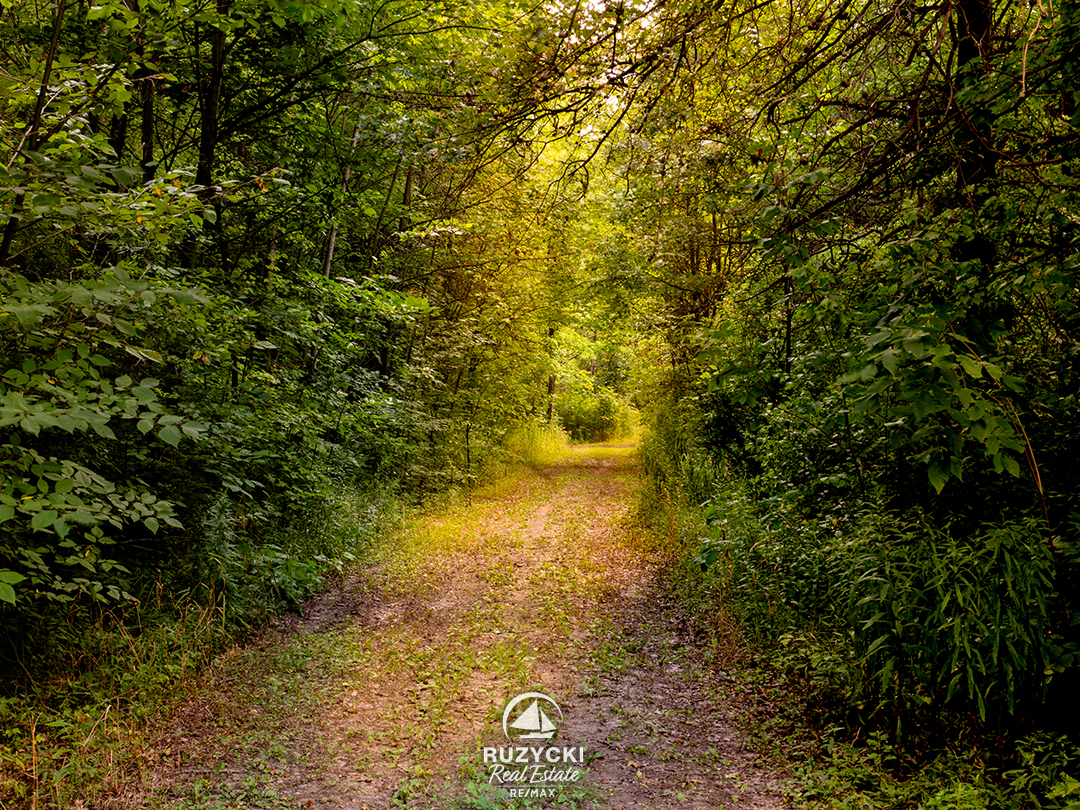 walking trail of 3481 troup rd port colborne