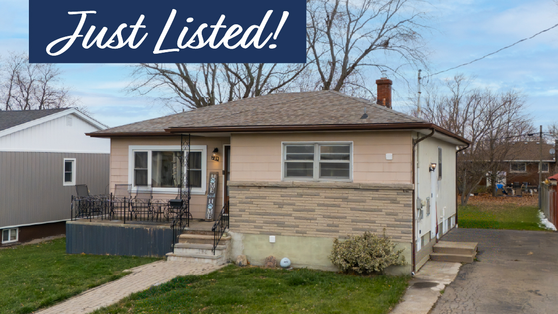 just listed banner on 205 borden ave port colborne for sale by frank ruzycki real estate