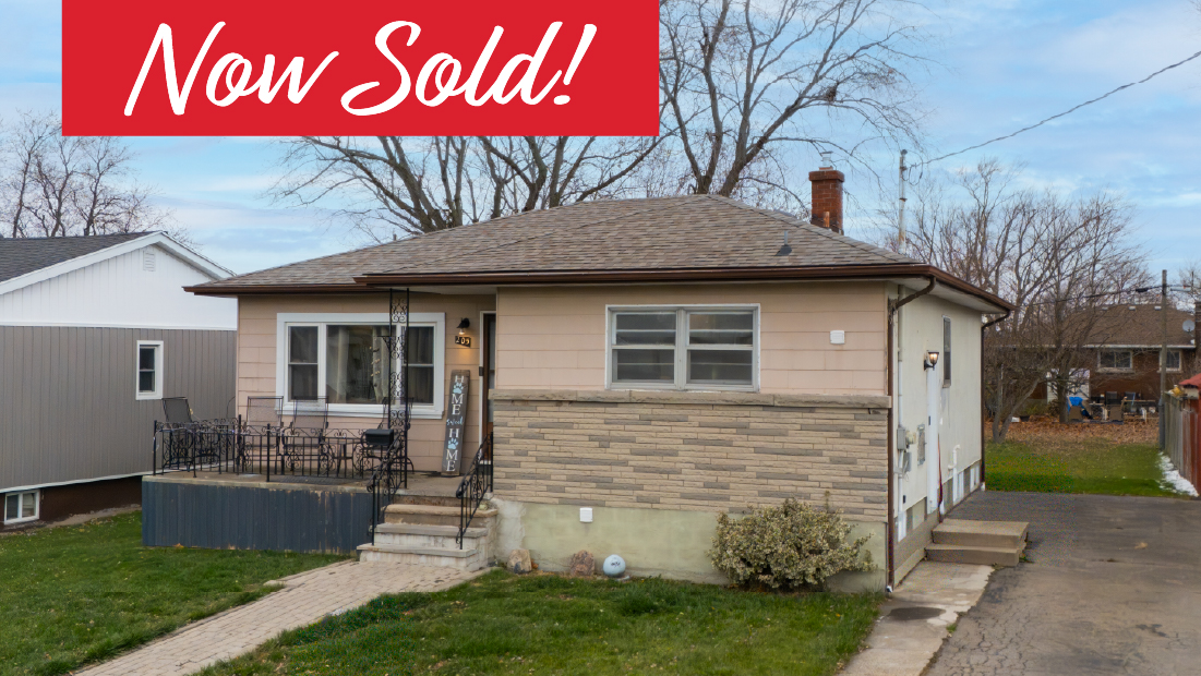 now sold banner on 205 borden ave port colborne sold by frank ruzycki real estate
