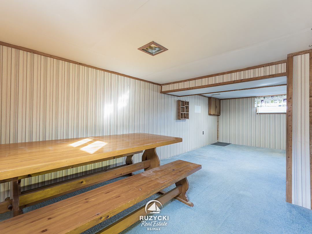 31959-feeder-rd-w-wainfleet_14 basement rec room of 31959 feeder rd w wainfleet