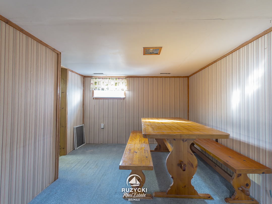 31959-feeder-rd-w-wainfleet_21 basement rec room of 31959 feeder rd w wainfleet