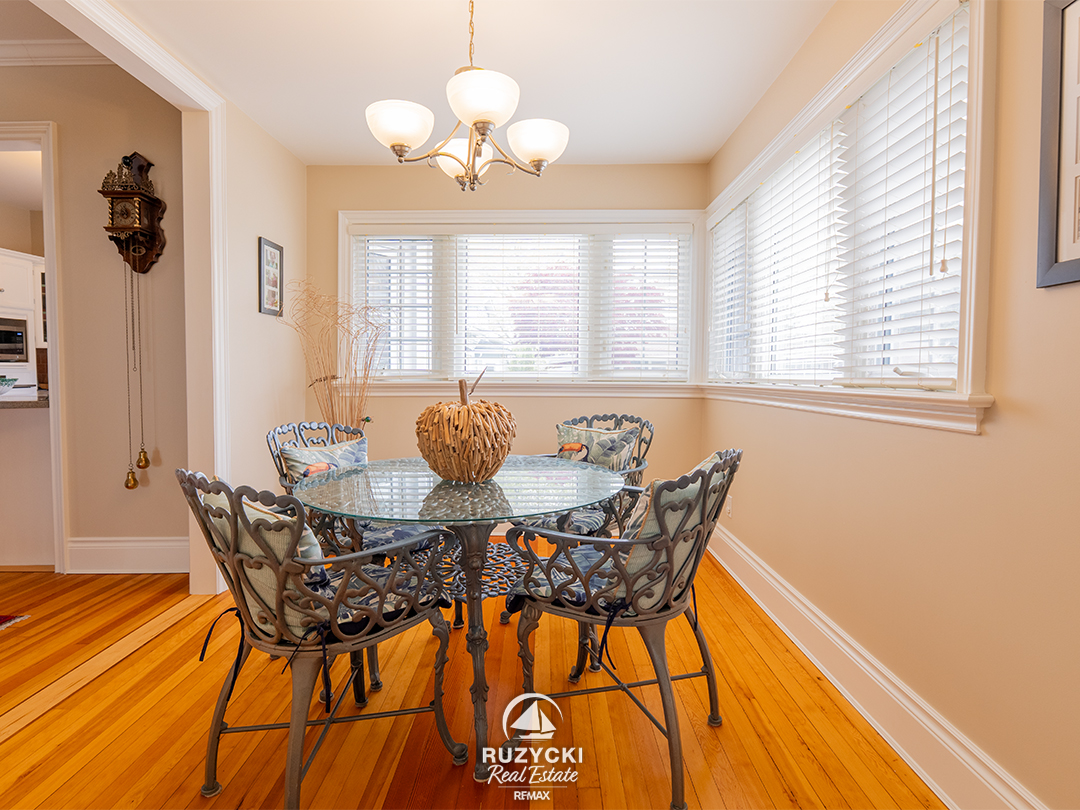 101-tennessee-ave-port-colborne_04 private breakfast nook