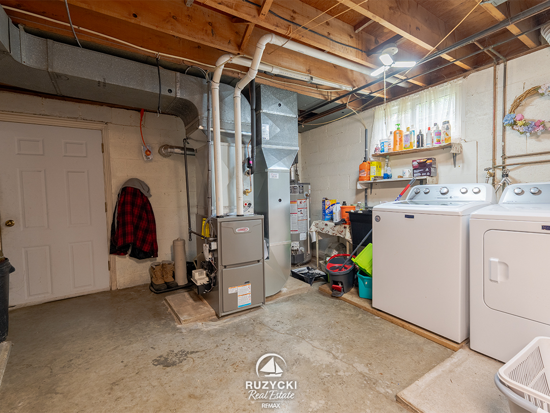 90-john-st-port-colborne_27 basement utility & laundry room of 90 john st port colborne