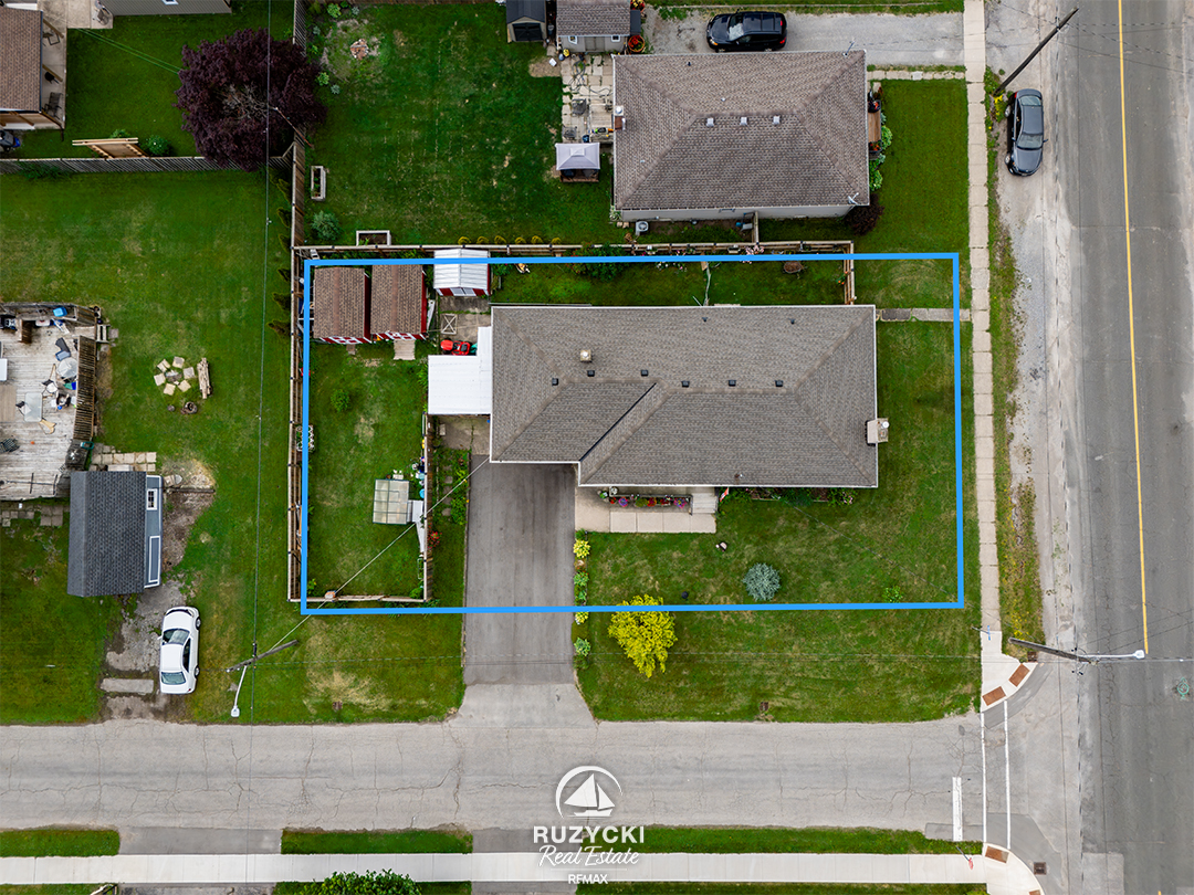 90-john-st-port-colborne_45 overhead view of 90 john st port colborne with approximate lot outline