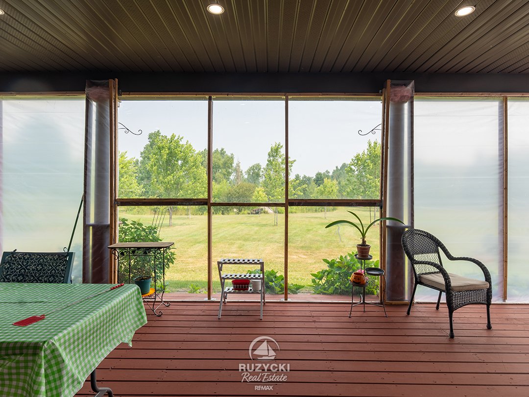 11004-lakeshore-rd-wainfleet_53 backyard screened room of 11004 lakeshore rd wainfleet
