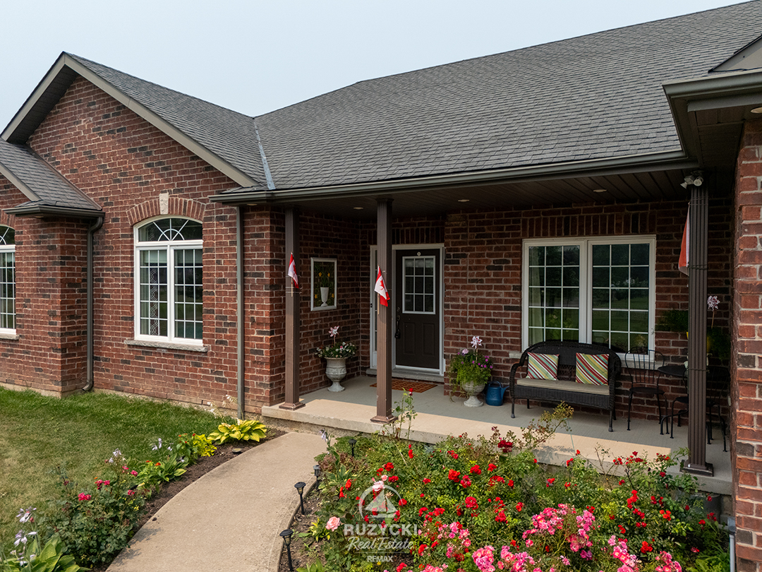11004-lakeshore-rd-wainfleet_77 front entrance and covered porch of 11004 lakeshore rd wainfleet