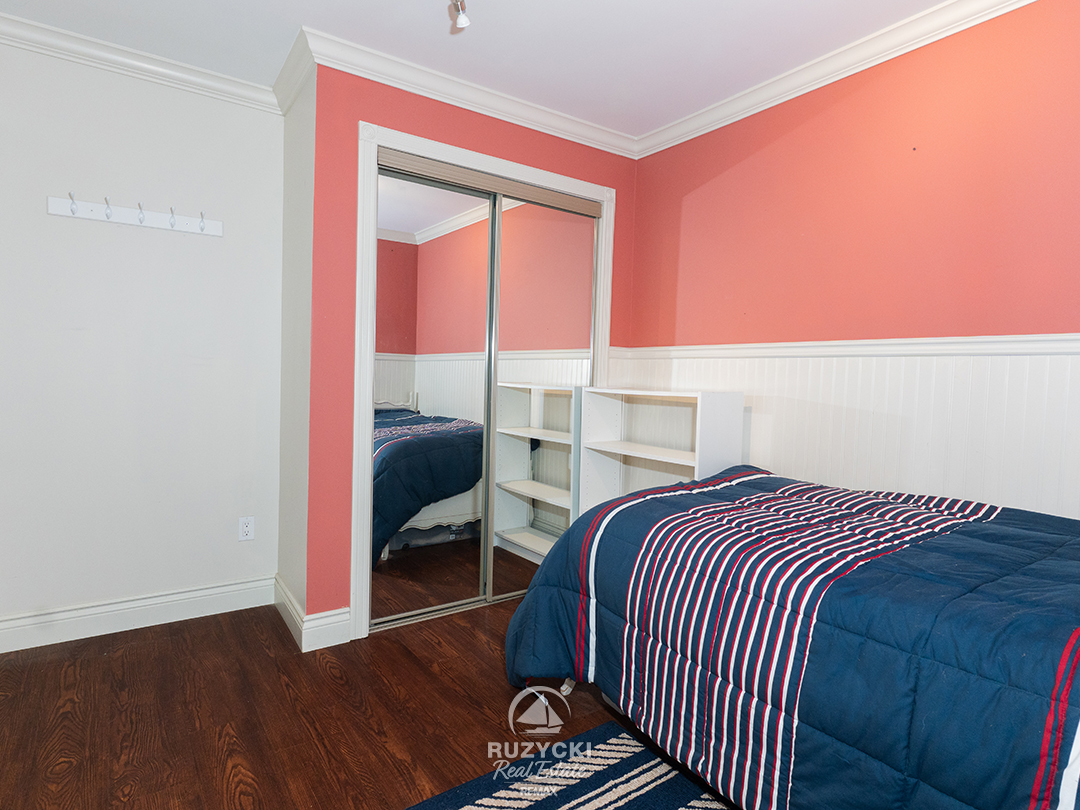 11679-belleview-beach-rd-wainfleet_41 bedroom with backyard access of 11679 belleview beach rd wainfleet