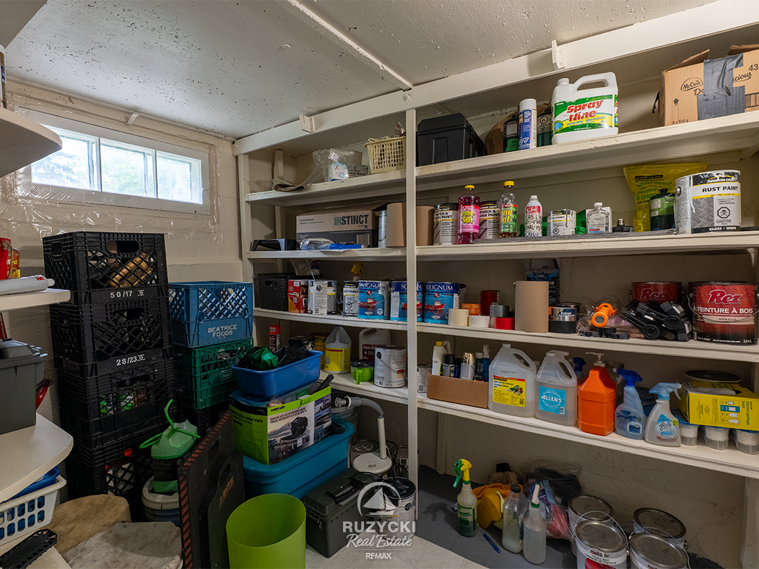 160-barrick-rd-port-colborne_11 basement storage of 160 barrick rd port colborne