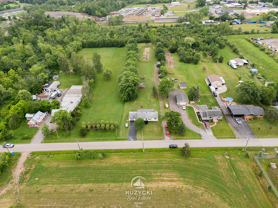 160-barrick-rd-port-colborne_54 aerial view of 160 barrick rd port colborne
