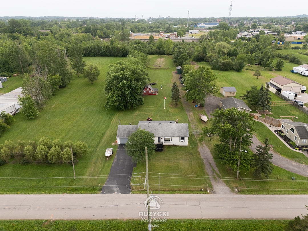 160-barrick-rd-port-colborne_60 aerial view of 160 barrick rd port colborne
