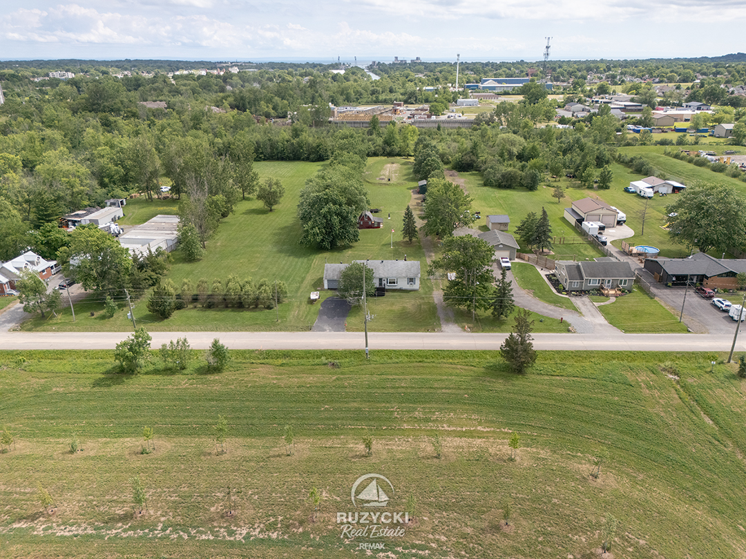 160-barrick-rd-port-colborne_68 aerial view of 160 barrick rd port colborne