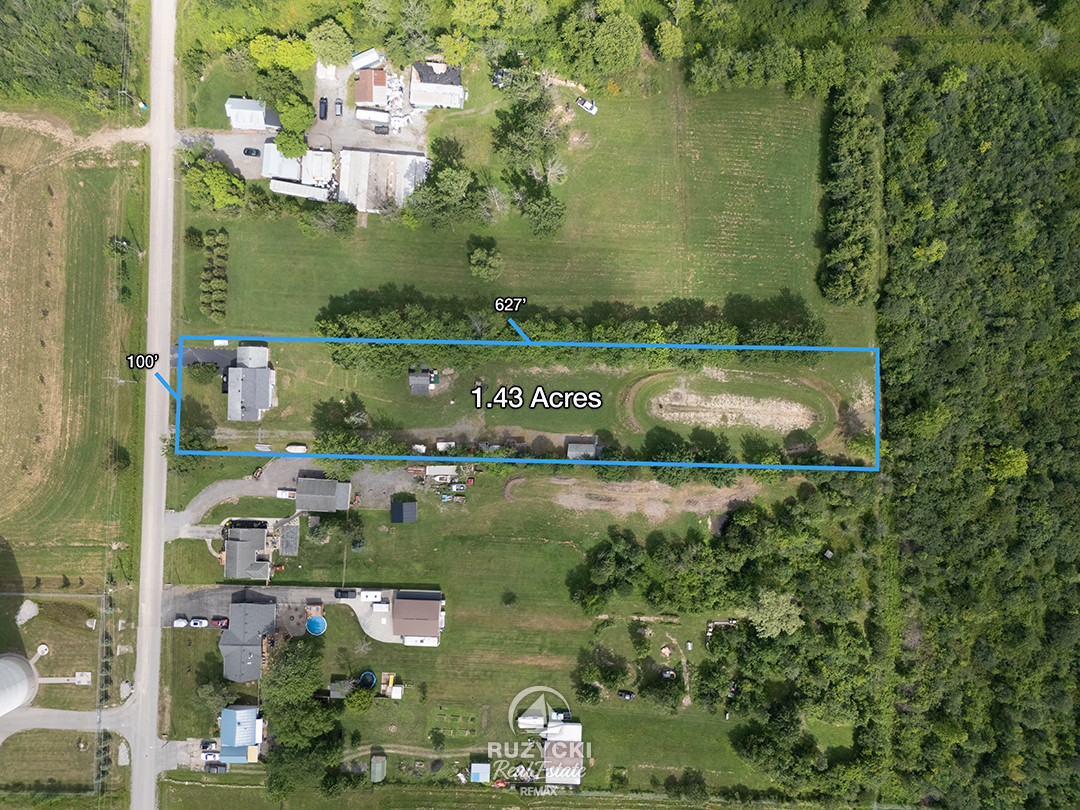 160-barrick-rd-port-colborne_70 aerial view of 160 barrick rd port colborne with approximate lot outlines, dimensions, and acreage