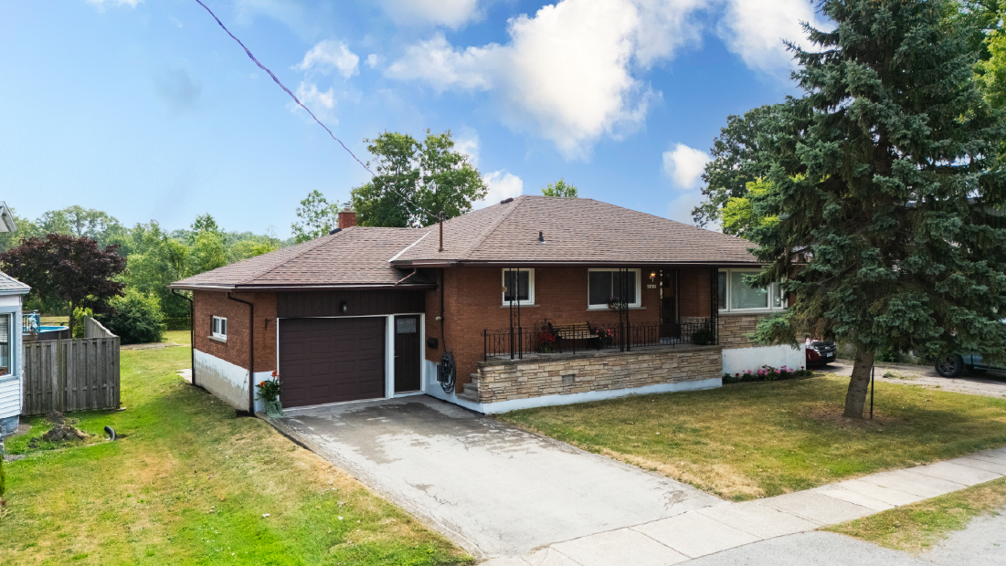 front exterior of 167 wellington st port colborne