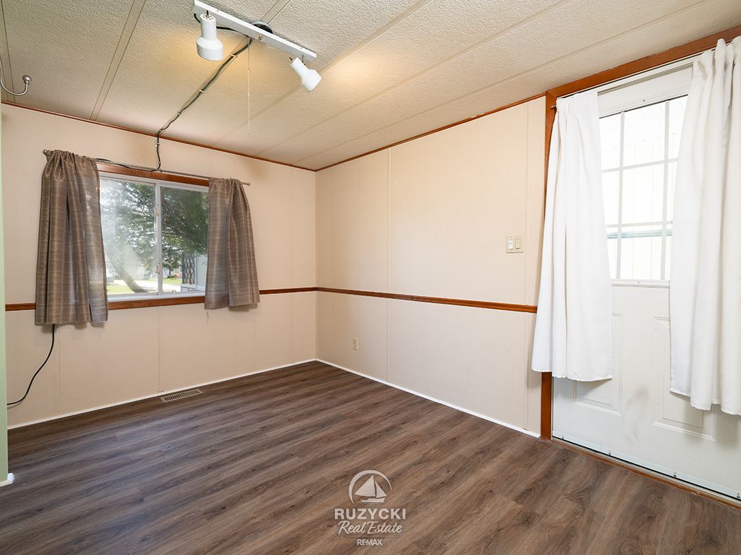 1-3033-townline-rd-stevensville_30 bedroom of 3033 townline rd unit 1 stevensville