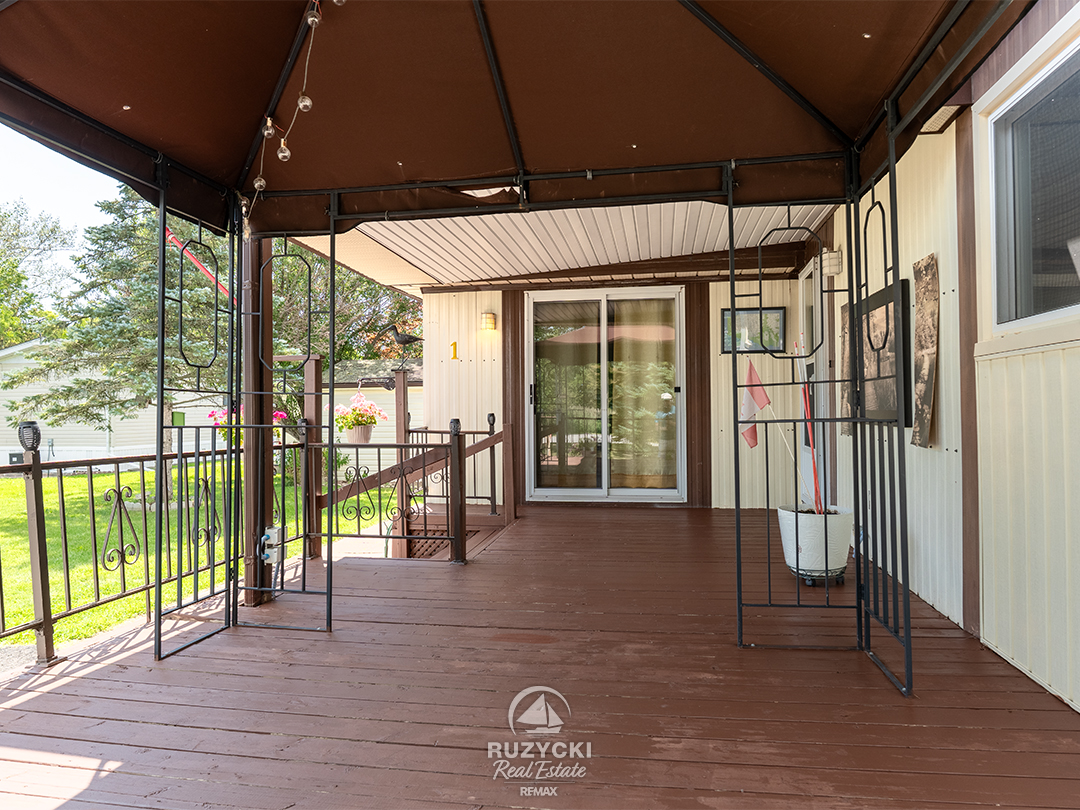 1-3033-townline-rd-stevensville_40 covered front porch with gazebo of 3033 townline rd unit 1 stevensville
