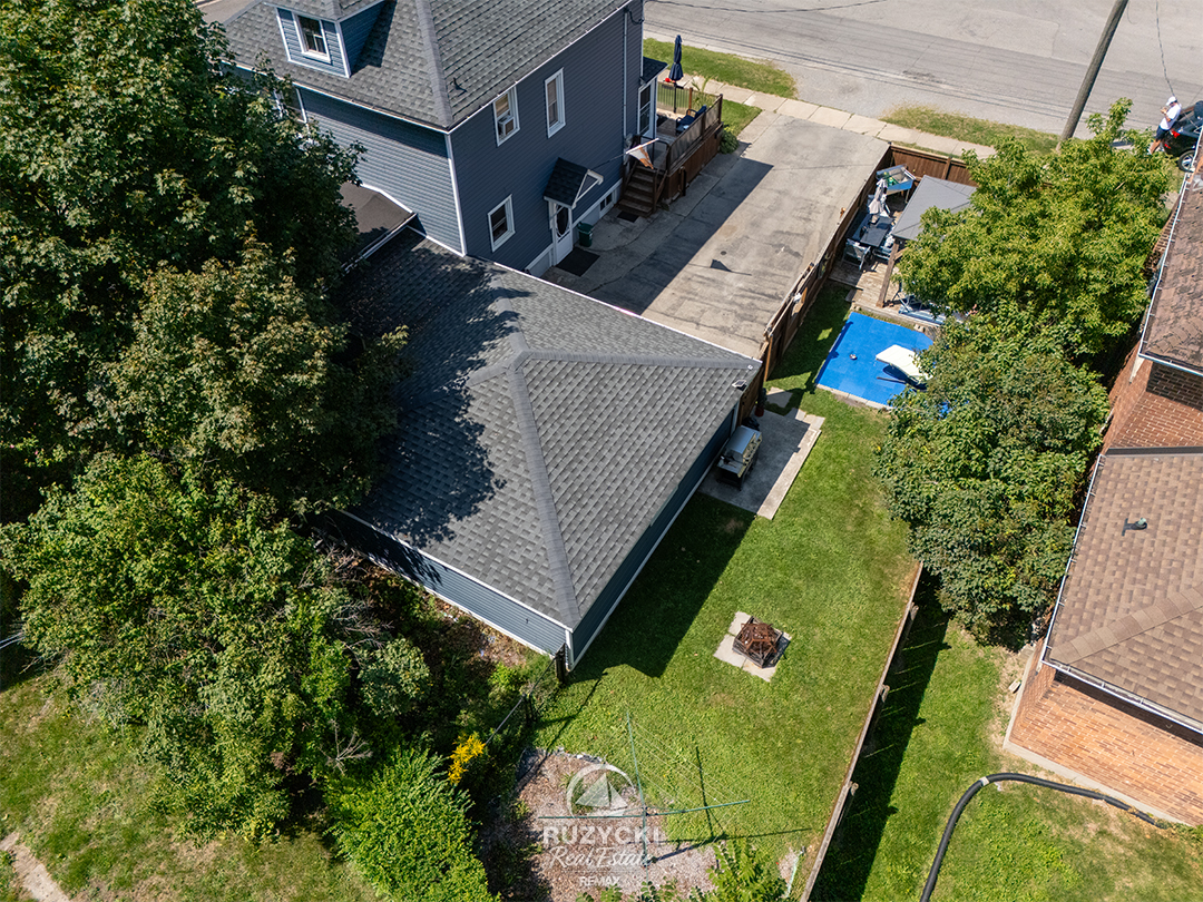 66-neff-st-port-colborne_25 overhead of backyard at 66 neff street port colborne