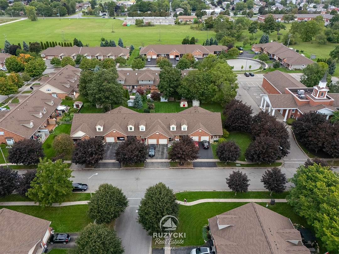 319-elgin-street-port-colborne_07 aerial view of brick townhome