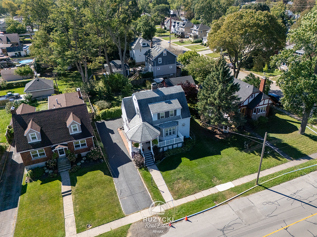 344-clarence-street-port-colborne_23 aerial view of 344 clarence street