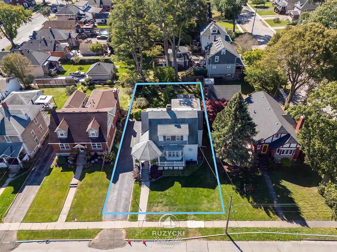 344-clarence-street-port-colborne_36 aerial view of 344 clarence street with approximate lot outlines