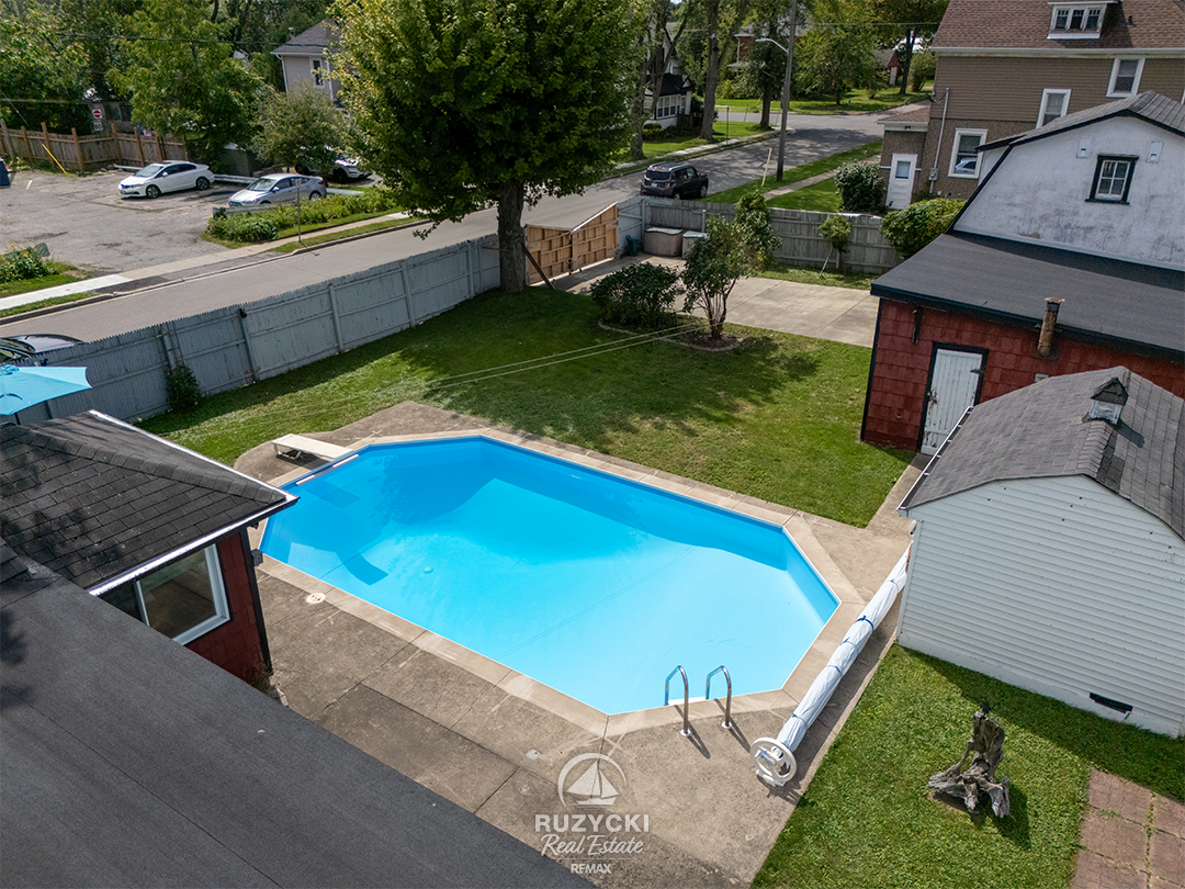 632-king-street-port-colborne_33 aerial view of fenced backyard with inground pool