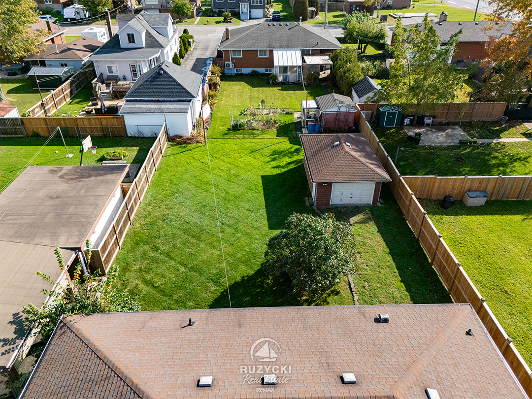 109-hampton-avenue-port-colborne_08 aerial view of backyard